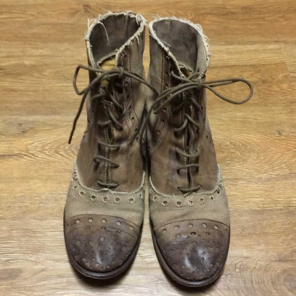 Gently used combat boots
